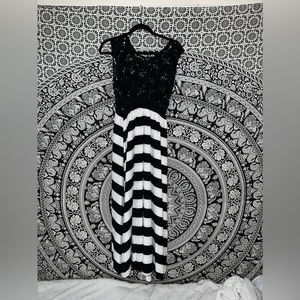 New Black & White Maxi Dress Chiffon Stripes XL Black Top is Lace runs small